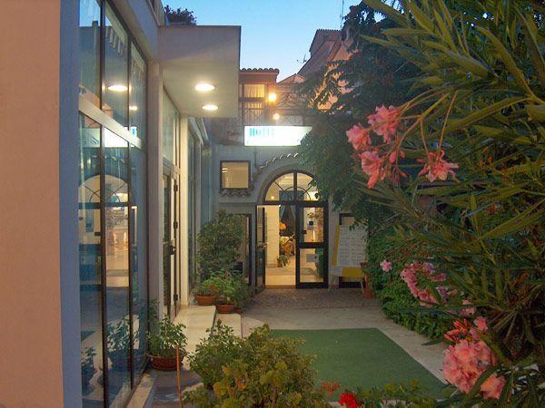 Hotel Piccolo Paradiso Di Роді-Гарганіко Екстер'єр фото