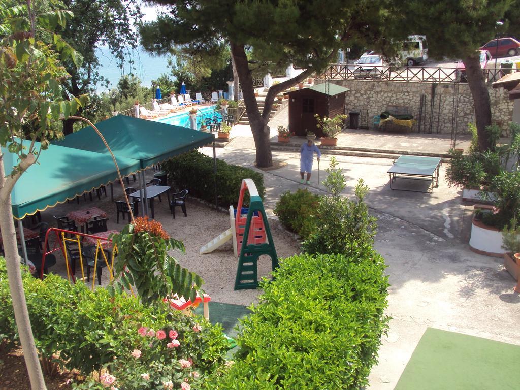 Hotel Piccolo Paradiso Di Роді-Гарганіко Екстер'єр фото