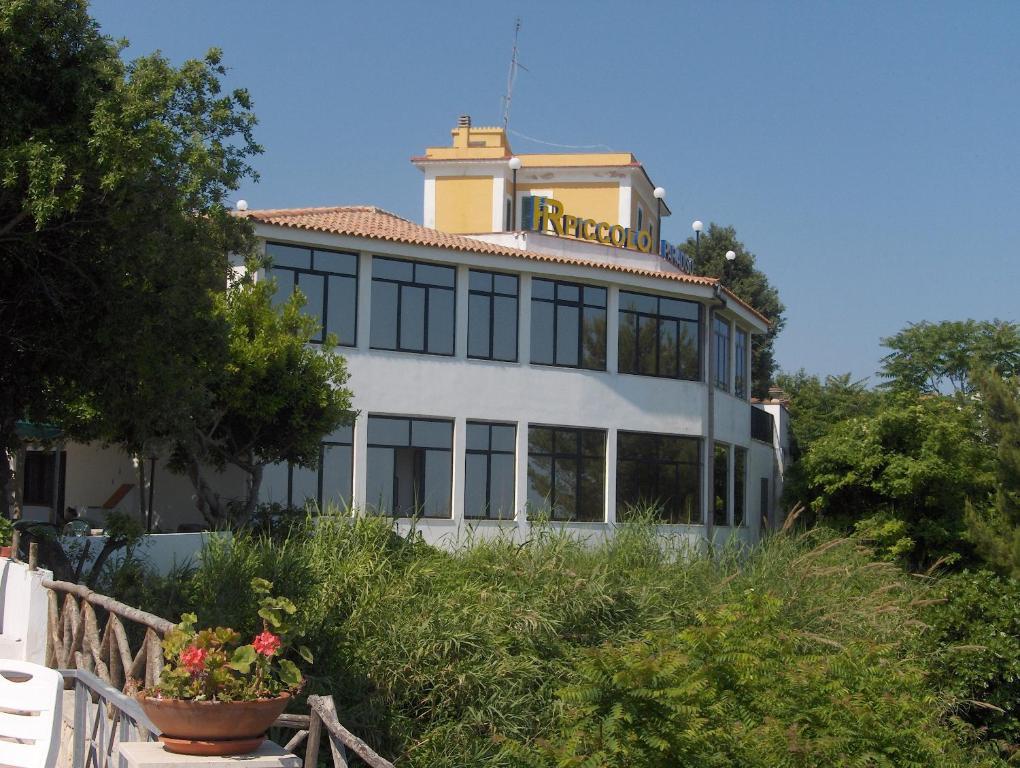 Hotel Piccolo Paradiso Di Роді-Гарганіко Екстер'єр фото